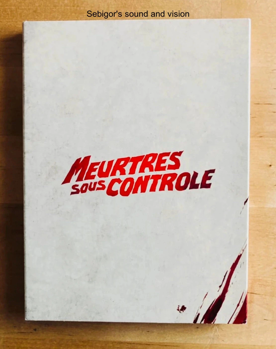 Coffret Blu-ray DVD Meurtres sous contrôle) édition Rimini.